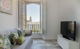 C11 - Cosy 7 Bedrooms In Plaza Merced